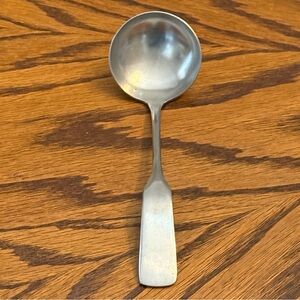 Towle Supreme Cutlery Betsy Ross Gravy Ladle 7 1/2”